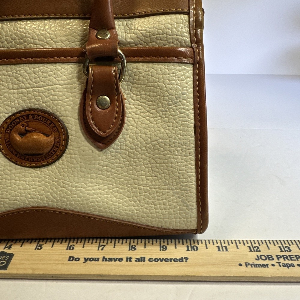Vintage Dooney & Bourke Bone White/ Tan Leather Shoulder Bag No Strap - Picture 9 of 11